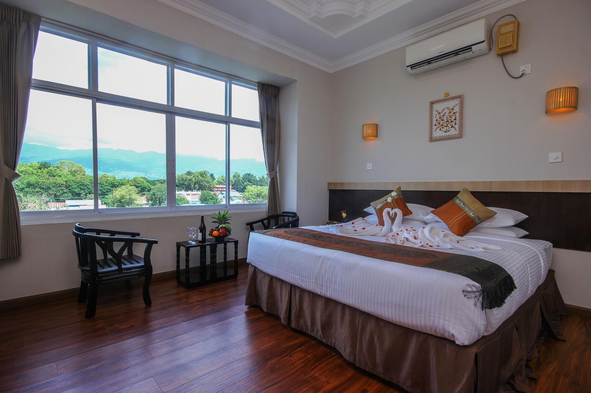 Immana Grand Inle Hotel Няунг Шве Екстериор снимка