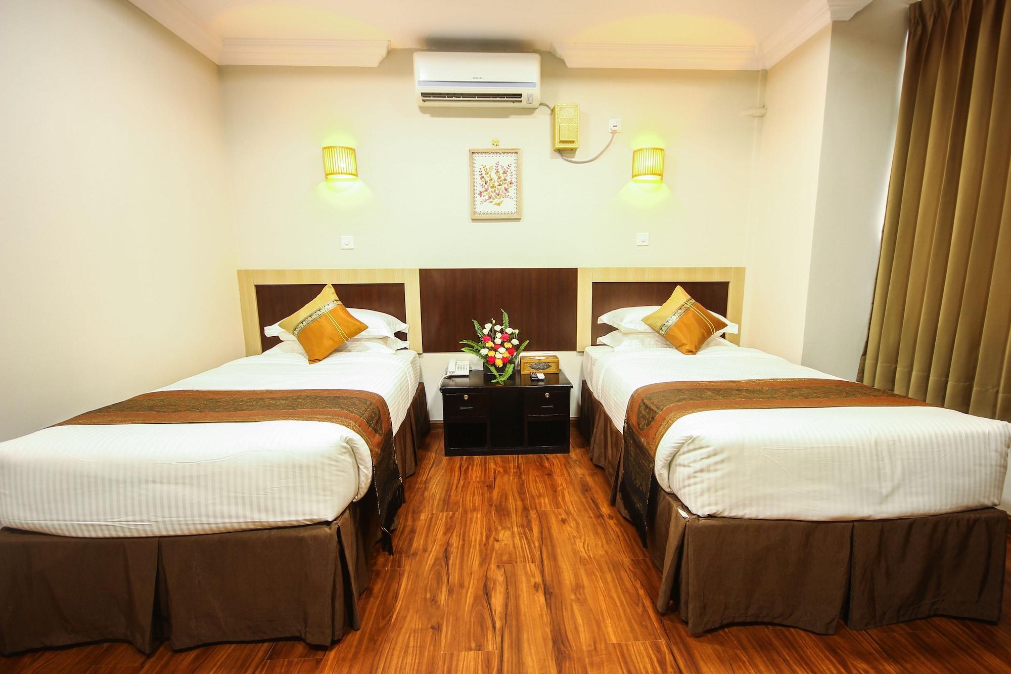 Immana Grand Inle Hotel Няунг Шве Екстериор снимка