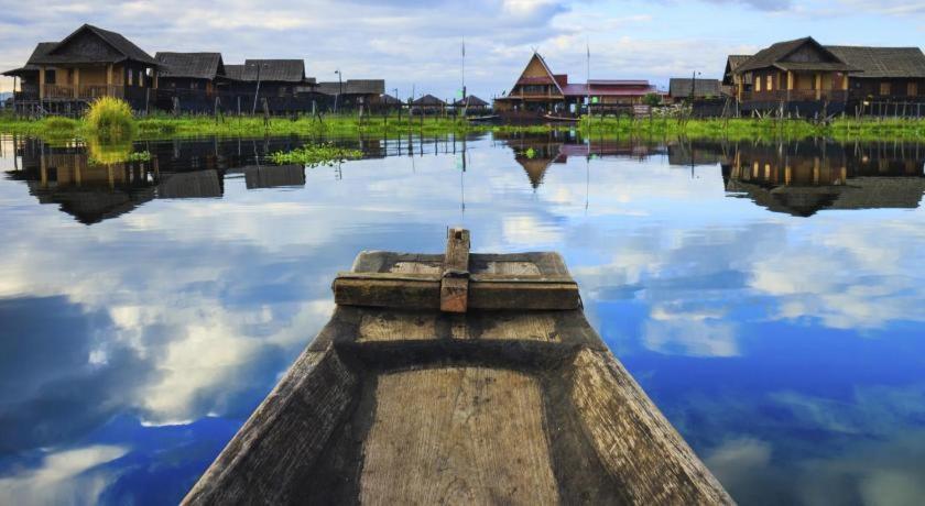 Immana Grand Inle Hotel Няунг Шве Екстериор снимка