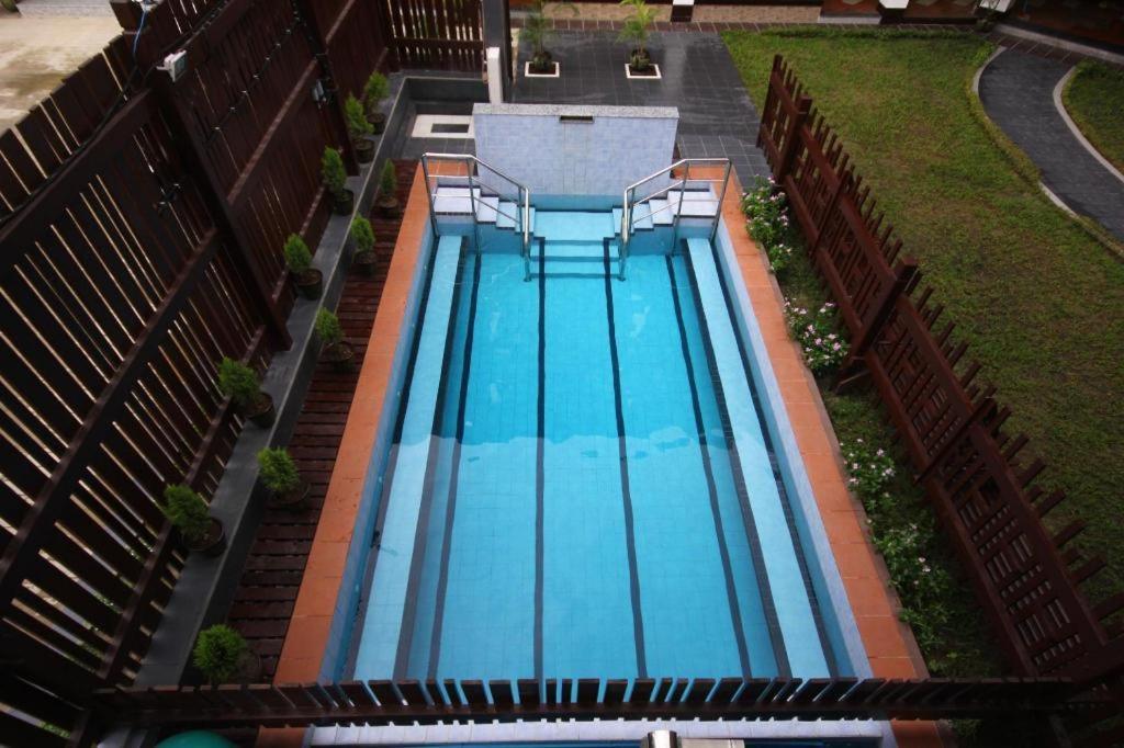 Immana Grand Inle Hotel Няунг Шве Екстериор снимка