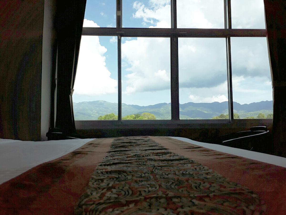 Immana Grand Inle Hotel Няунг Шве Екстериор снимка