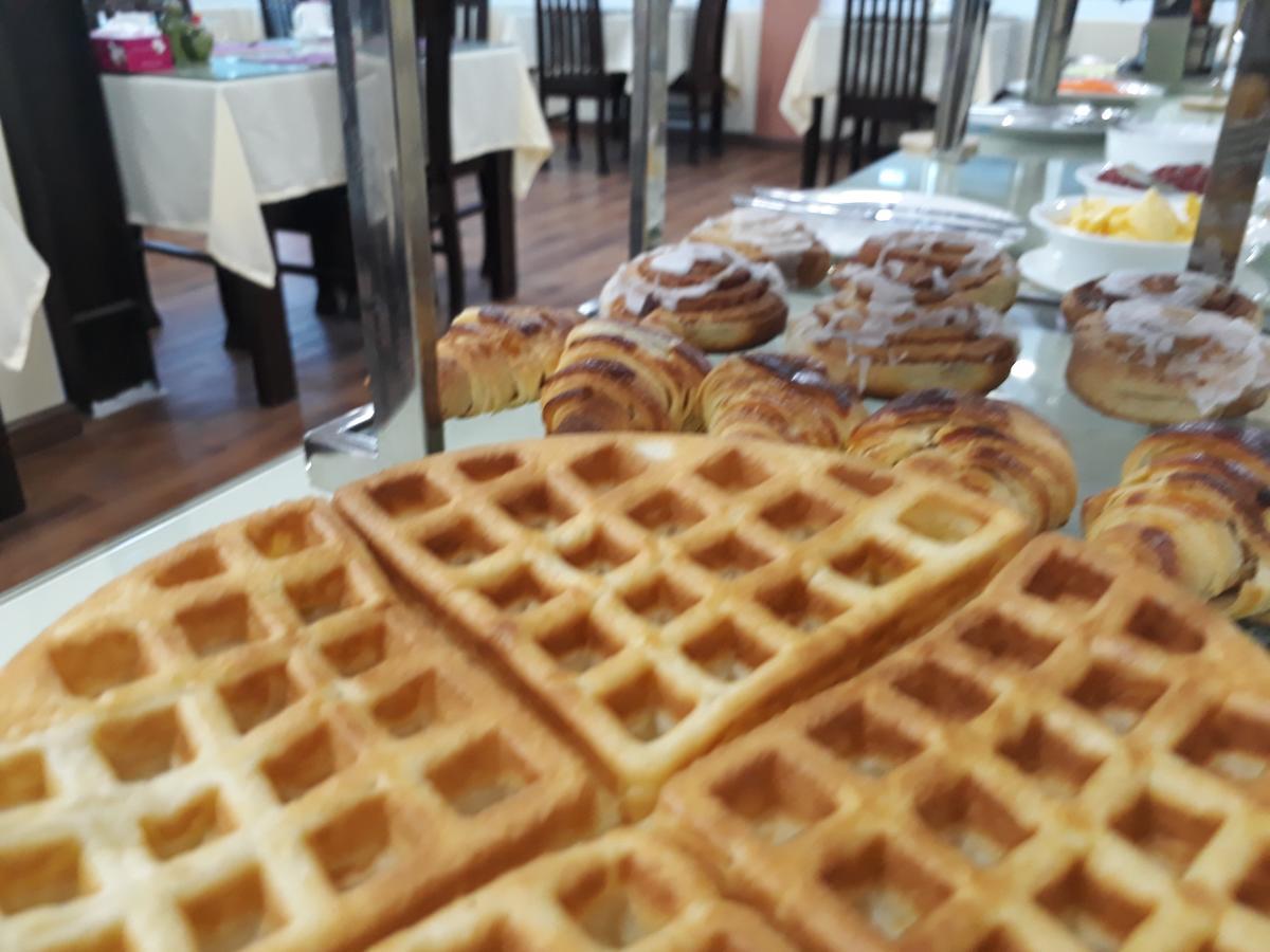Immana Grand Inle Hotel Няунг Шве Екстериор снимка