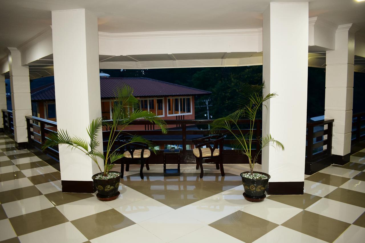 Immana Grand Inle Hotel Няунг Шве Екстериор снимка