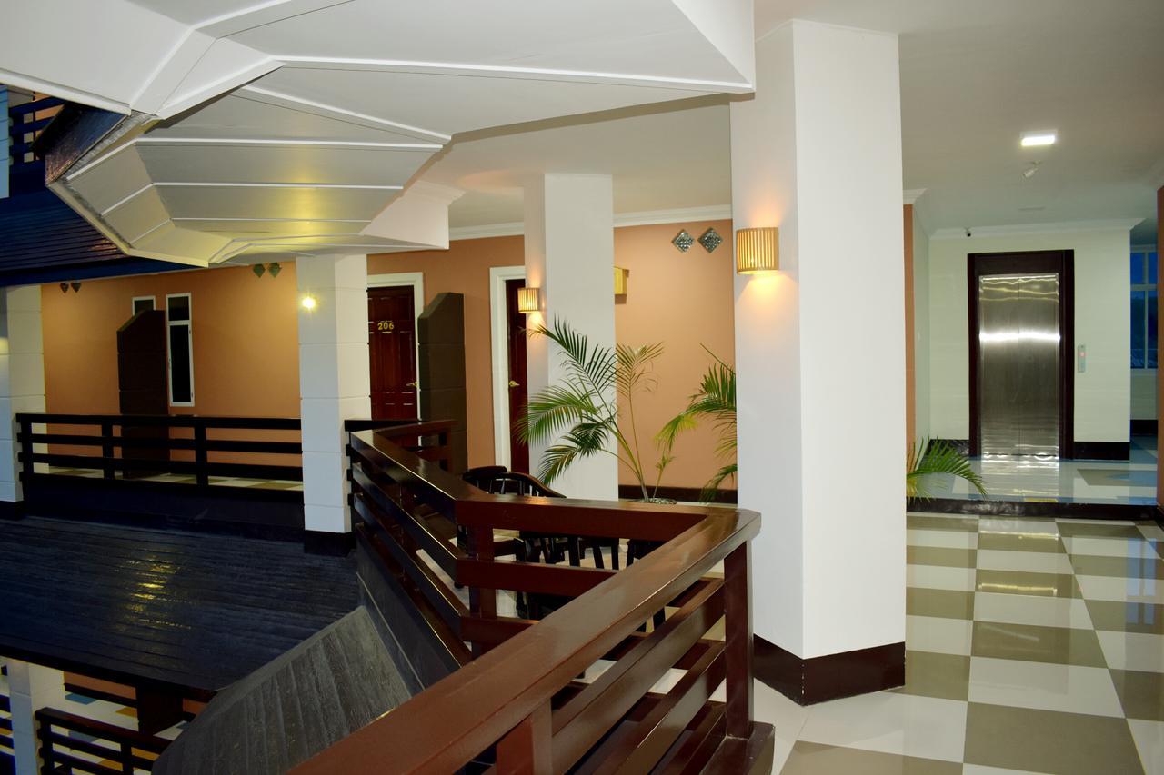 Immana Grand Inle Hotel Няунг Шве Екстериор снимка
